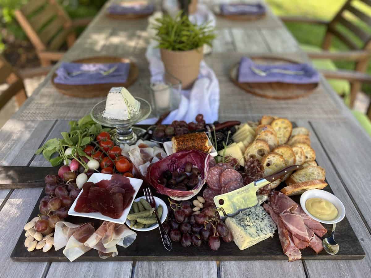 set table with grazing board 